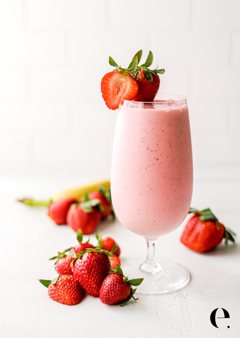 Strawberry-Yogurt-Smoothie-Elizabeth-Rider-4